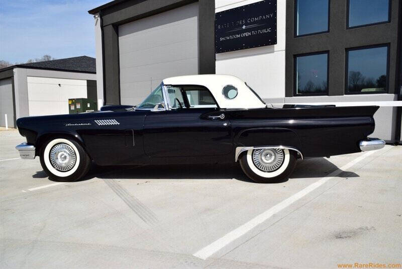 1957 Ford Thunderbird