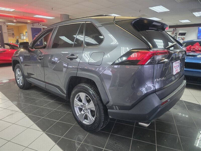2022 Toyota RAV4 XLE