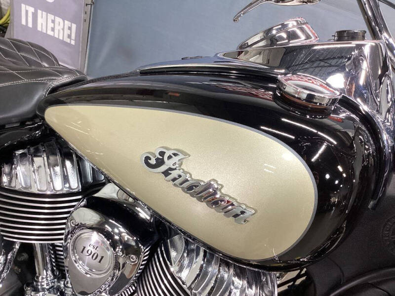 2021 Indian Motorcycle® Springfield® Thunder Blac