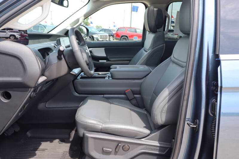 2027 Ford Expedition Active