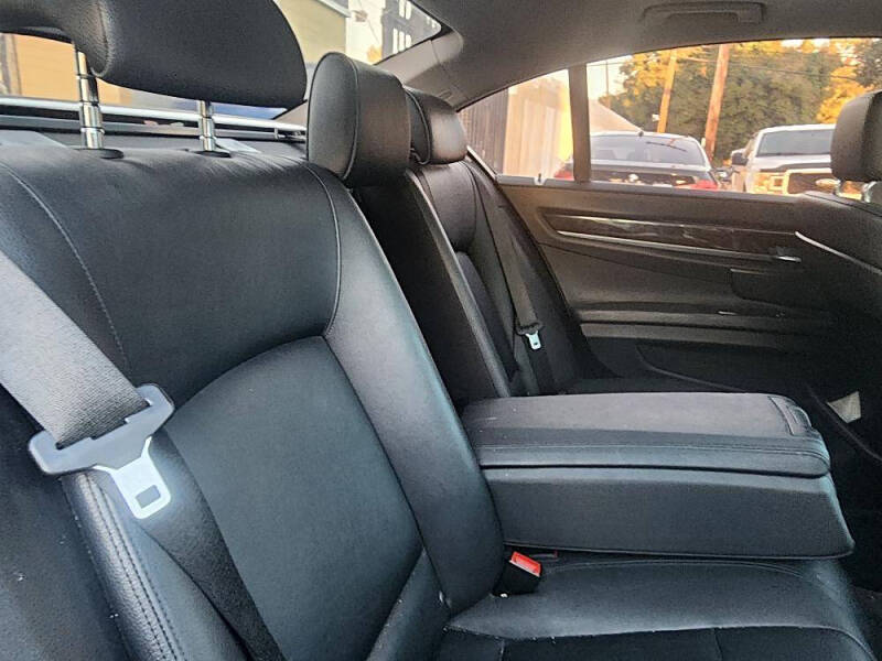 2012 BMW 7 Series 740i