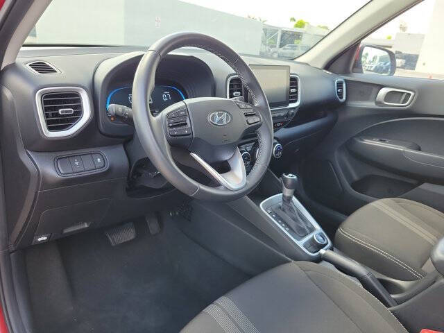 2025 Hyundai Venue SEL