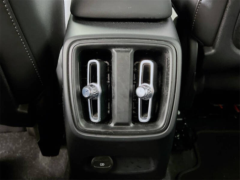 2023 Volvo XC40 Recharge Twin Core