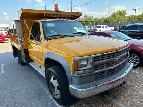 2000 Chevrolet C/K 3500 Series for sale at Auto Solutions in Warr Acres OK