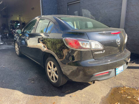 2011 Mazda MAZDA3 i Touring