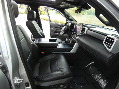 2024 Toyota Tundra Platinum HV