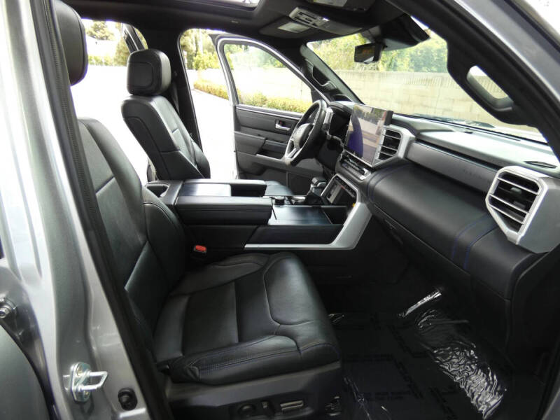 2024 Toyota Tundra Platinum HV