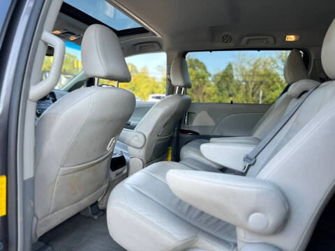 2013 Toyota Sienna