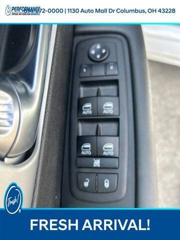2026 Chrysler Pacifica Plug-In Hybrid Select