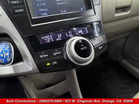 2014 Toyota Prius v Two