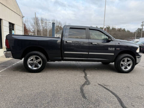 2016 RAM 1500 SLT