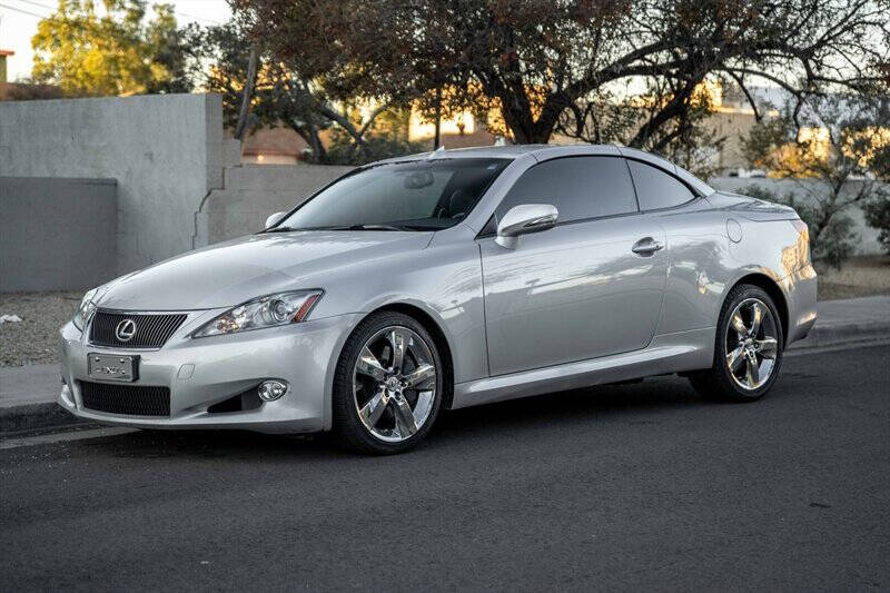 2010 Lexus IS 350's photo