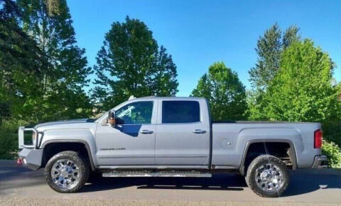 2016 GMC Sierra 2500HD for sale at CLEAR CHOICE AUTOMOTIVE in Milwaukie OR