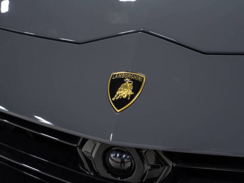 2024 Lamborghini Urus Performante