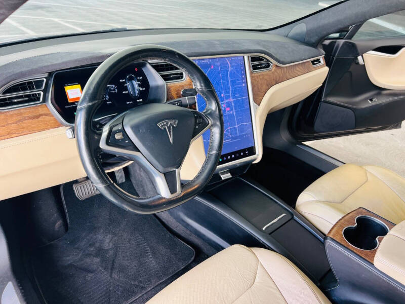2017 Tesla Model S 90D