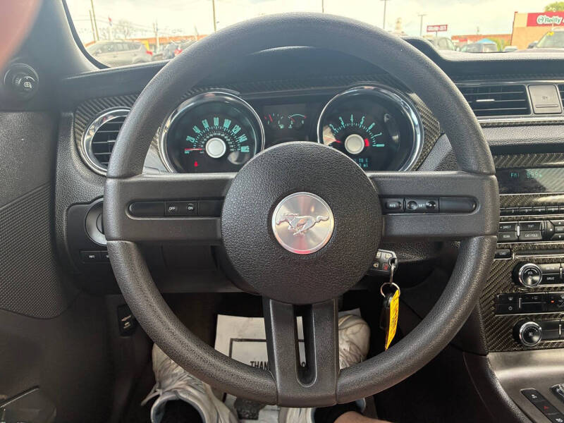 2012 Ford Mustang V6