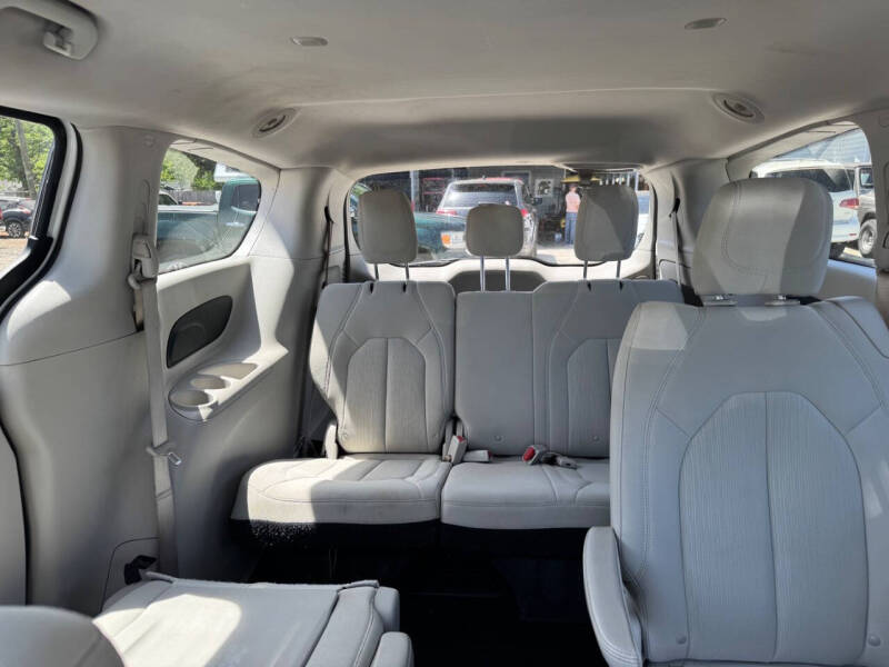 2017 Chrysler Pacifica LX