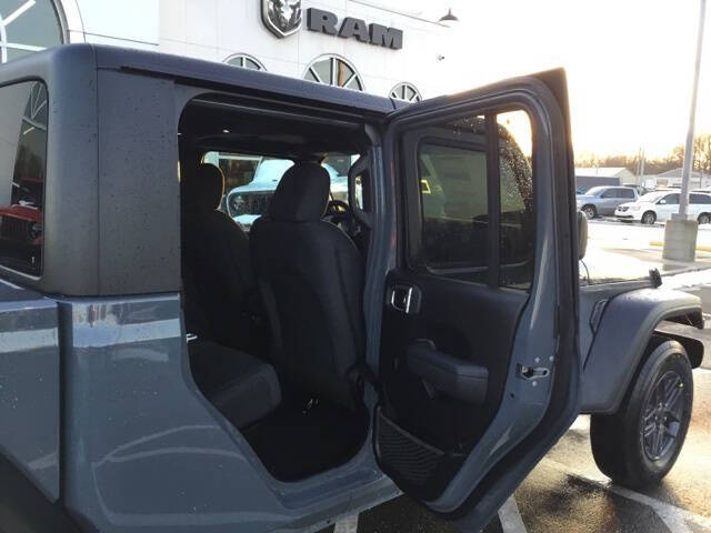 2026 Jeep Gladiator Sport S