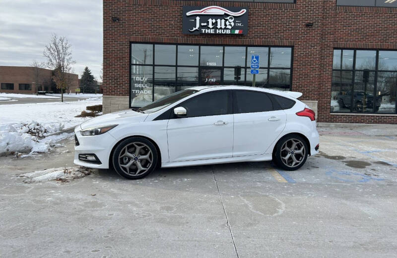 2018 Ford Focus ST's photo