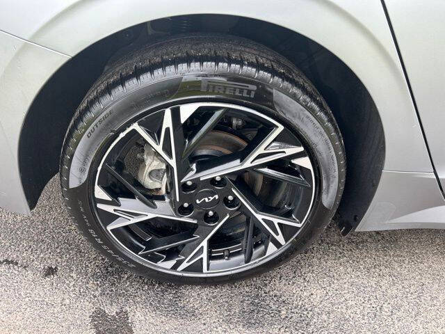 2026 Kia K5