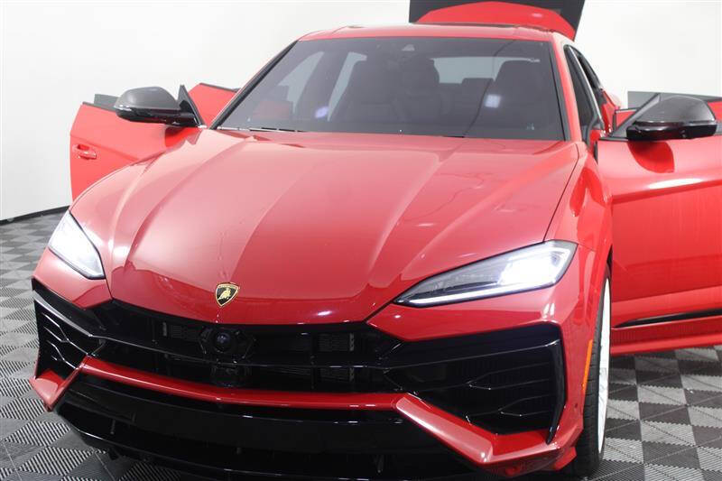 2025 Lamborghini Urus SE
