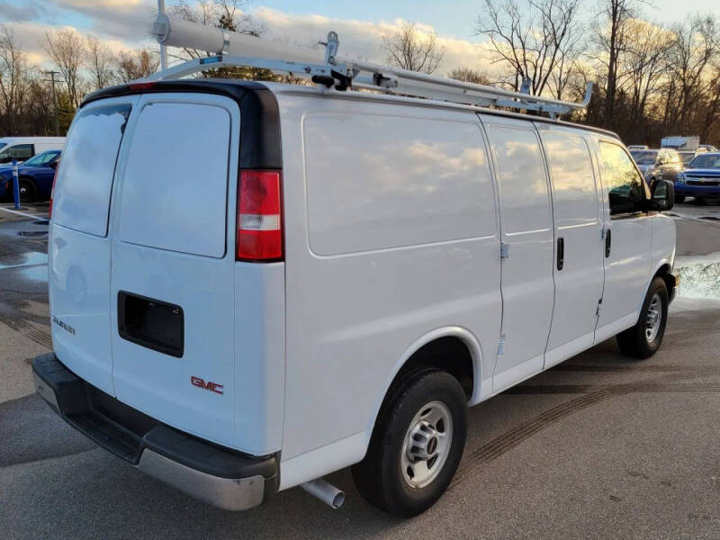 2017 GMC Savana 2500