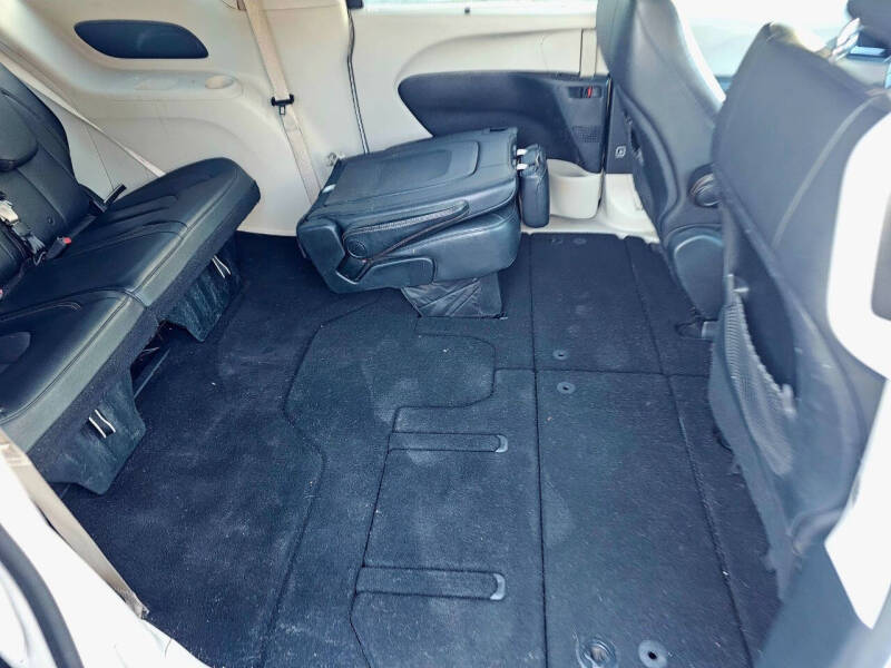 2020 Chrysler Pacifica Touring L
