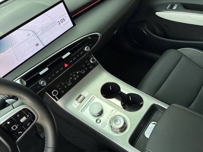 2026 Genesis GV70
