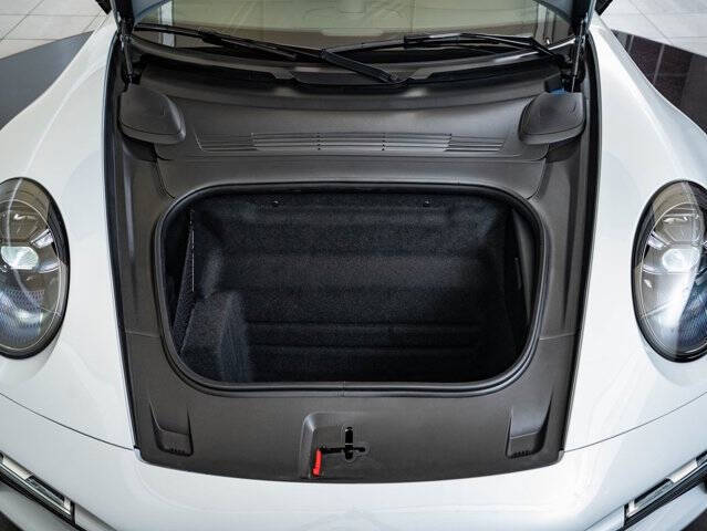 2025 Porsche 911 Turbo