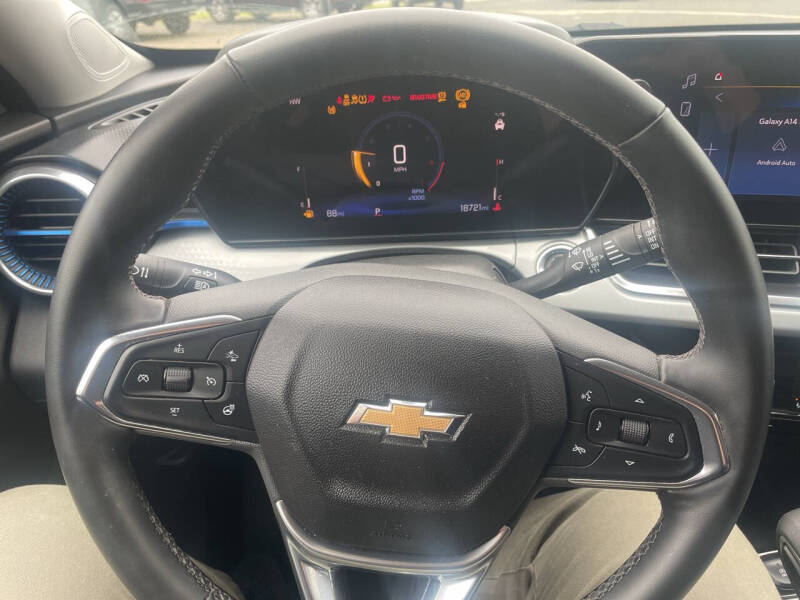 2024 Chevrolet Trax LT