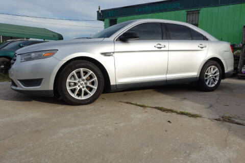 2013 Ford Taurus SE