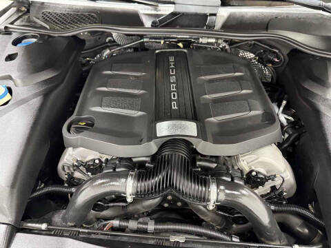 2016 Porsche Cayenne GTS