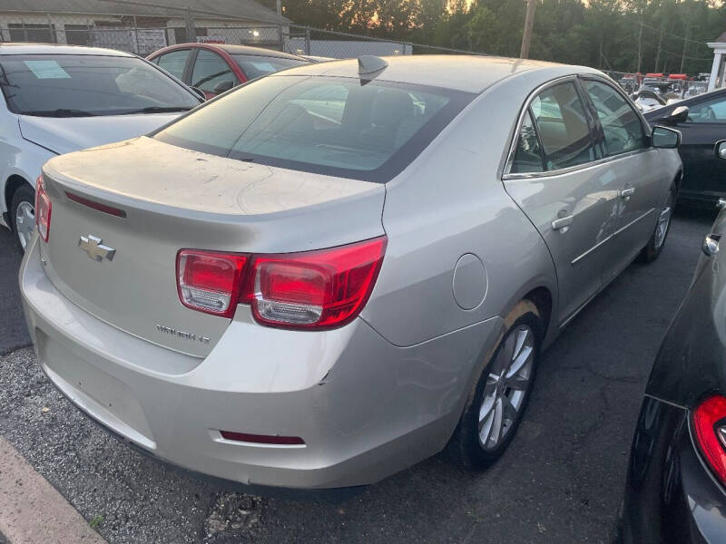 2015 Chevrolet Malibu 2LT photo 4