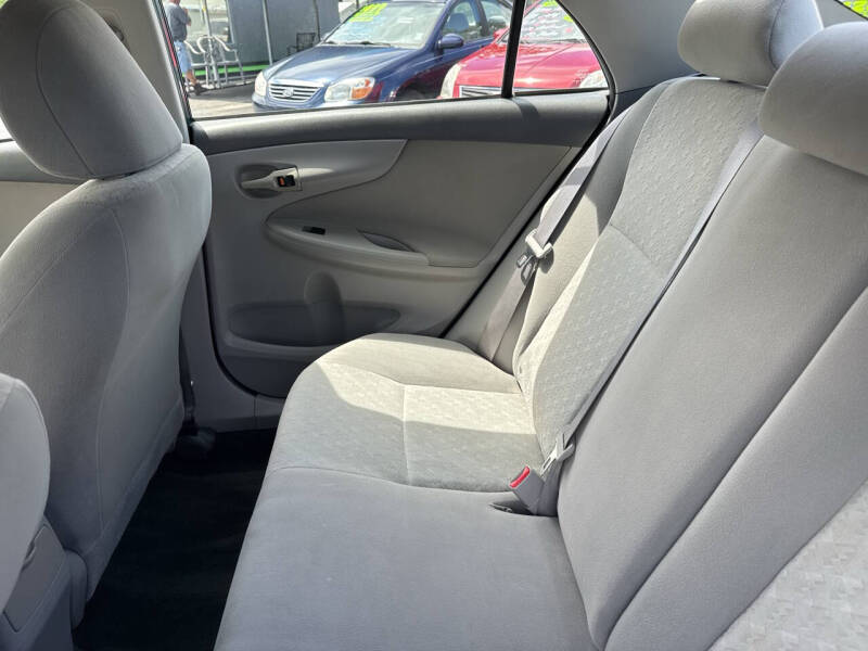 2009 Toyota Corolla LE