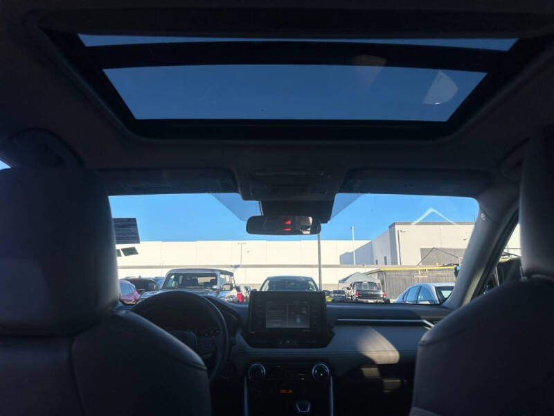 2021 Toyota RAV4 Hybrid XLE Premium