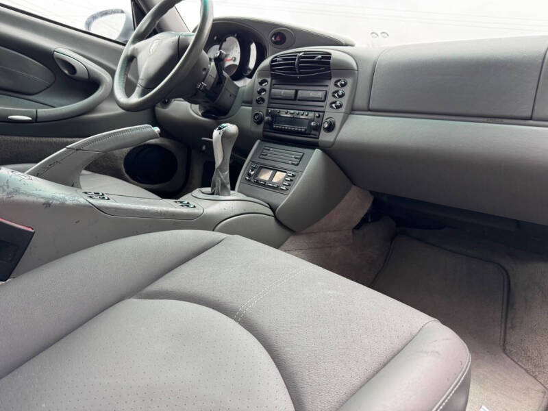 2001 Porsche 911 Carrera