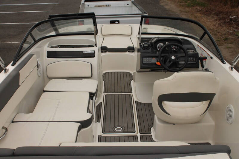 2018 Bayliner VR5 Bowrider