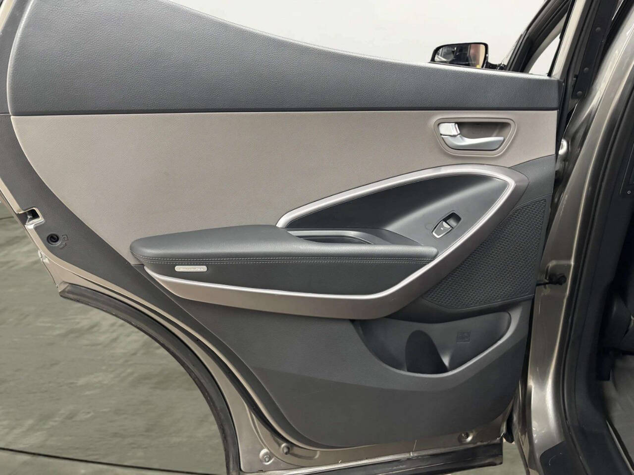 HyundaiSanta Fe Sport17