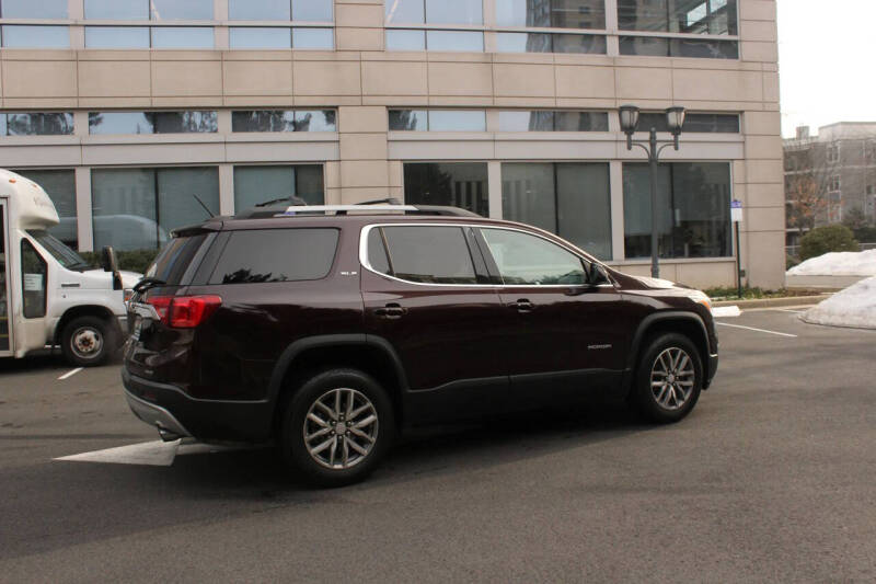 2017 GMC Acadia SLE-2