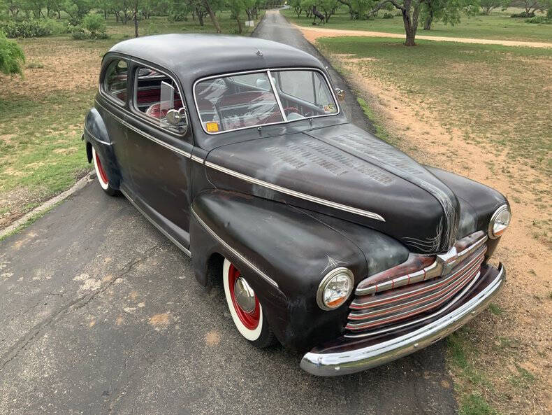 1946 Ford Deluxe