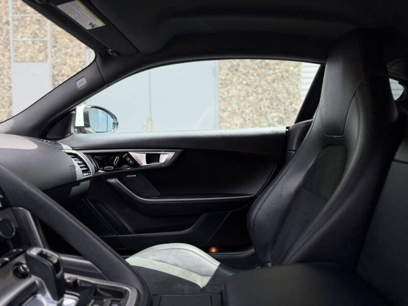 2017 Jaguar F-TYPE