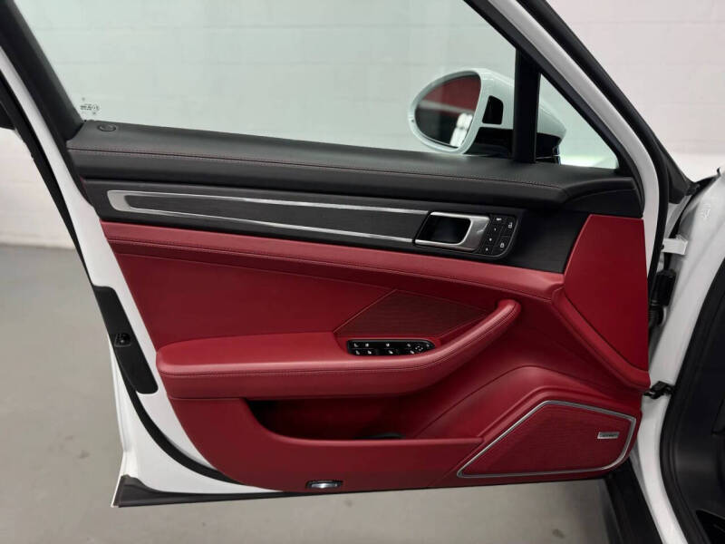 2023 Porsche Panamera