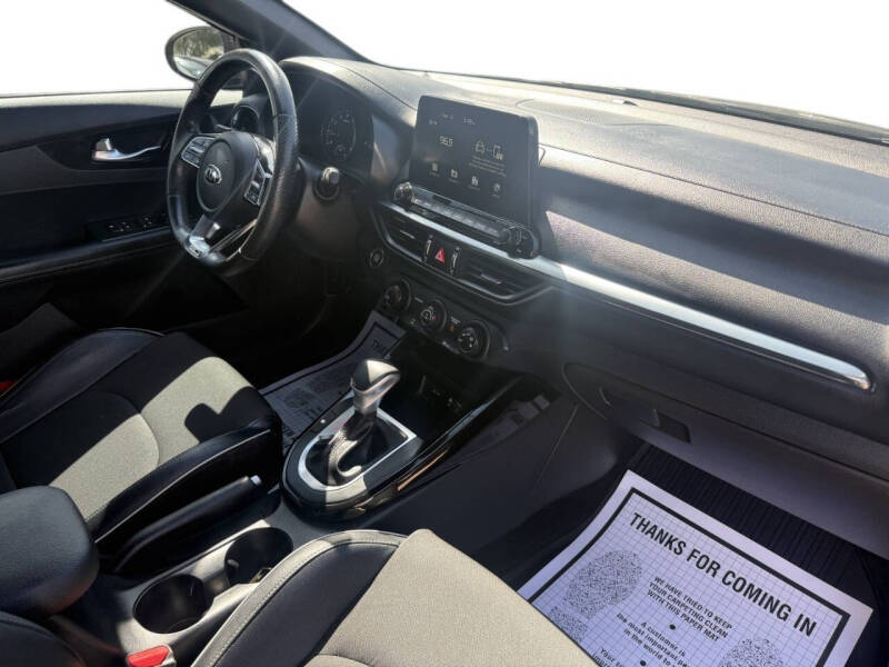 2021 Kia Forte GT Line