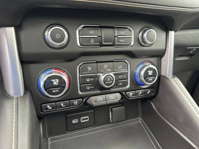 2023 GMC Yukon SLT