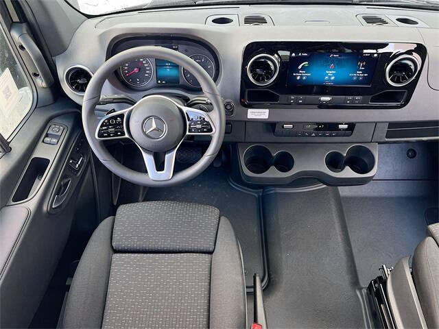 2024 Mercedes-Benz Sprinter 2500