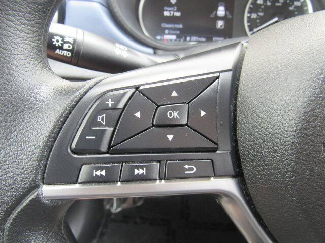 2024 Nissan Versa SV