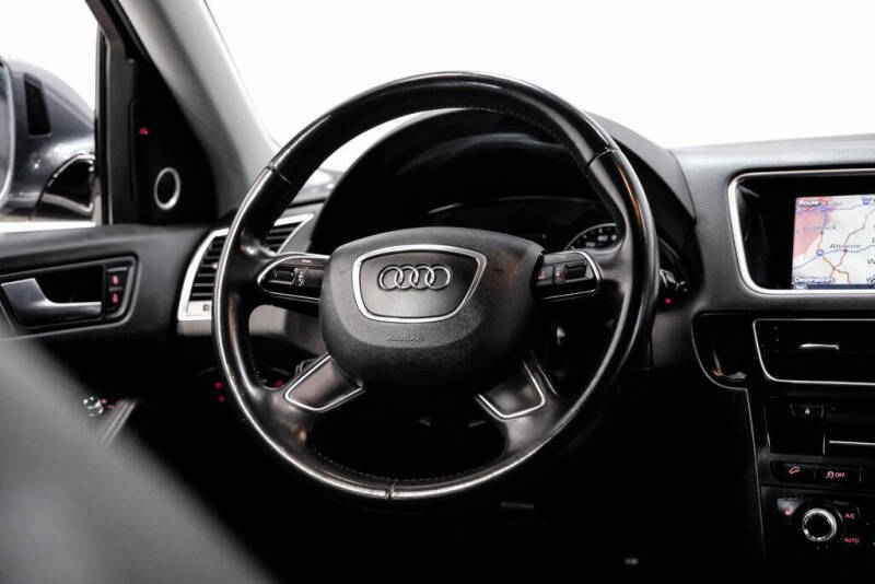 2016 Audi Q5 2.0T quattro Premium Plus