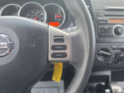 2011 Nissan Versa 1.8 S