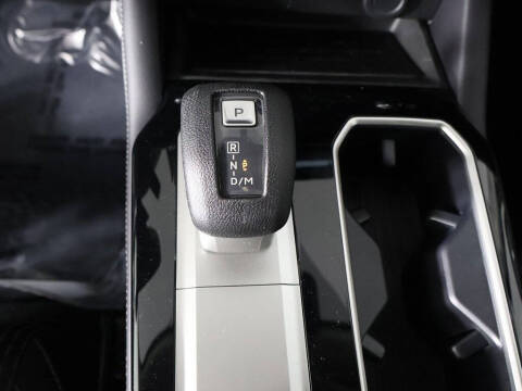 2025 Mitsubishi Outlander ES