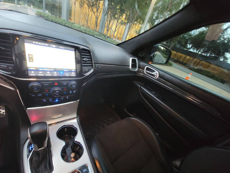 2021 Jeep Grand Cherokee SRT